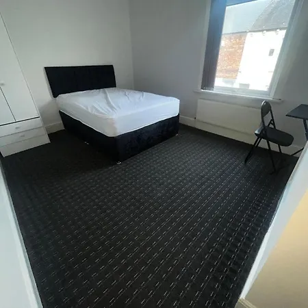 Nyaraló Spacious 3 Bedroom Free Parking Middlesbrough